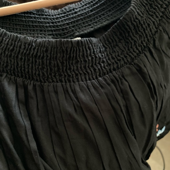 [ ₹480 ] Vero Moda Women Black Embroidered Top - Picture 4 of 5